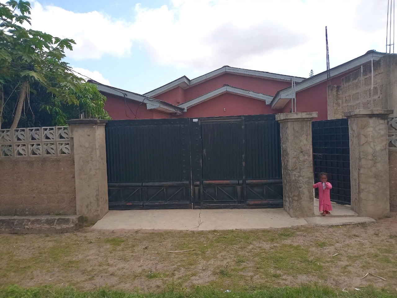 5 Bedroom House For Sale