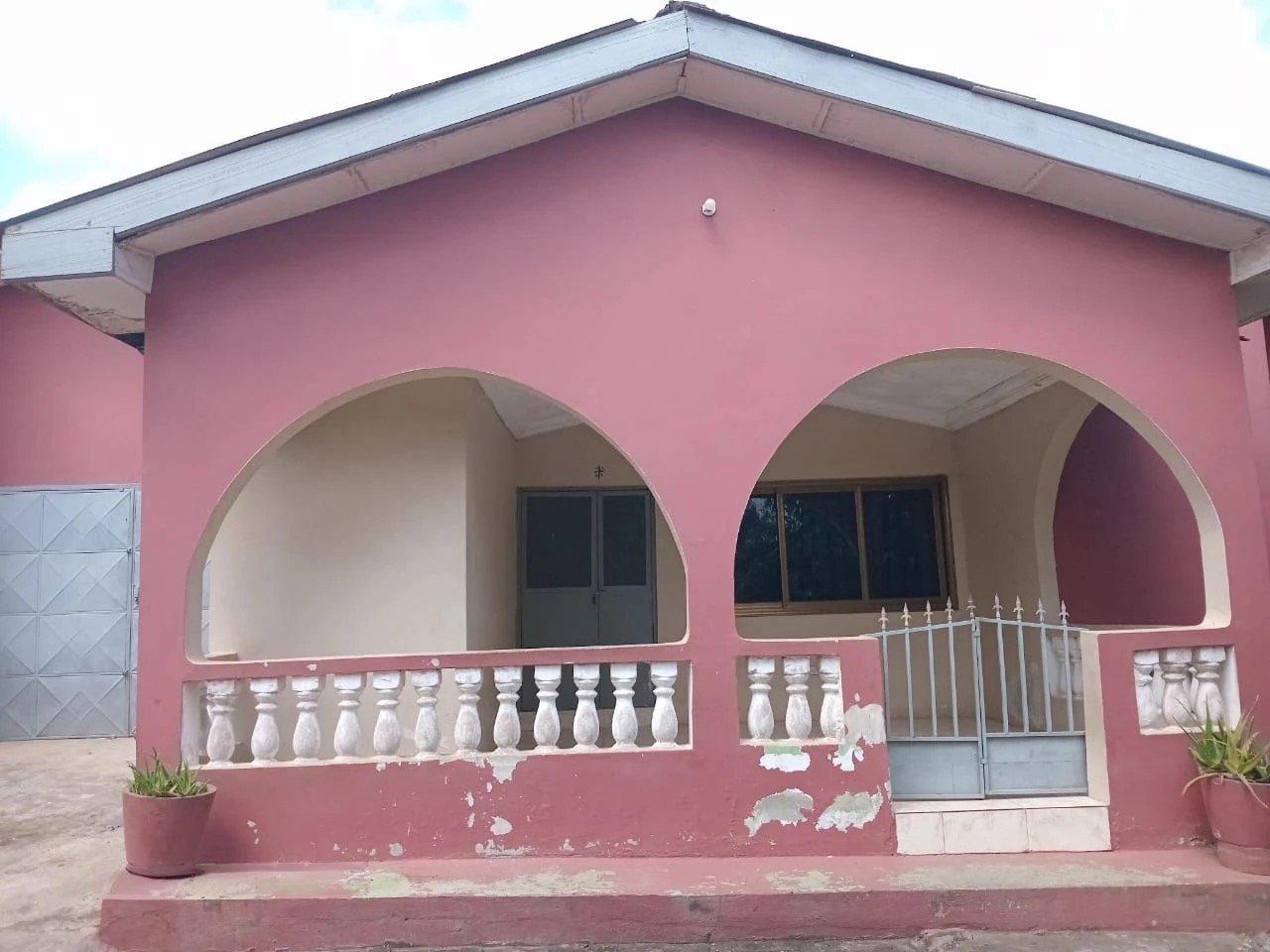 5 Bedroom House For Sale