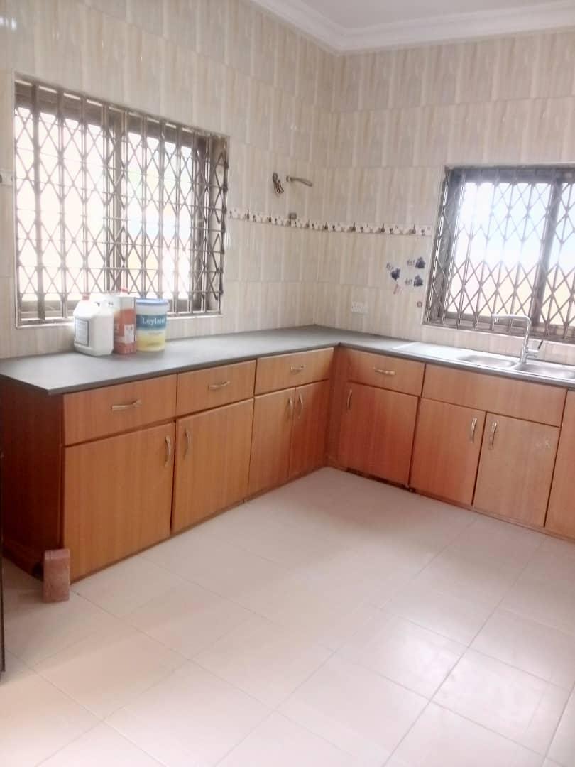 3 bedroom apartment at Ashongman