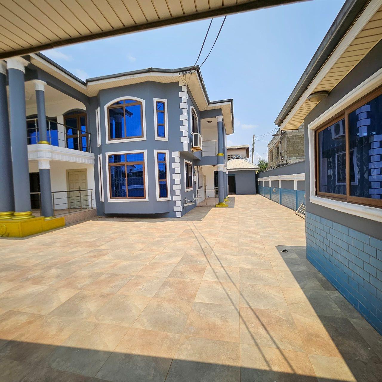 8 bedroom hotel at SCC for sale
