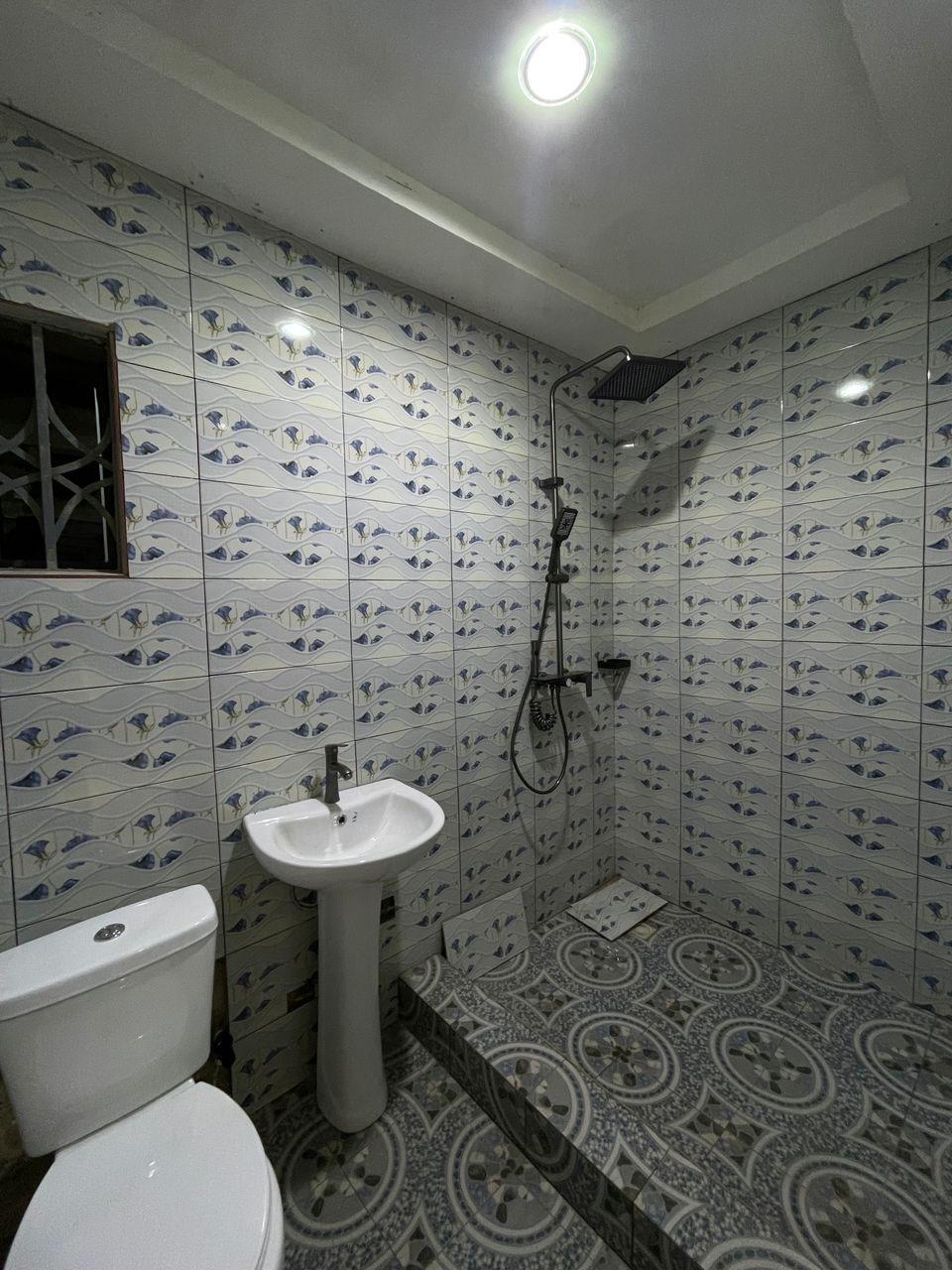 Executive Chamber & Hall Self-Contained – Anyaa School Junction (Palas Town Road)