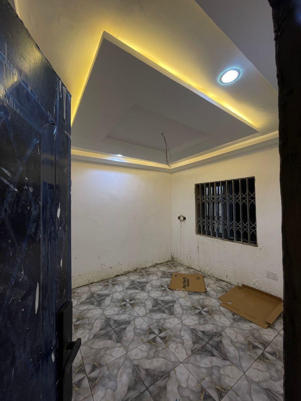 Executive Chamber & Hall Self-Contained – Anyaa School Junction (Palas Town Road)