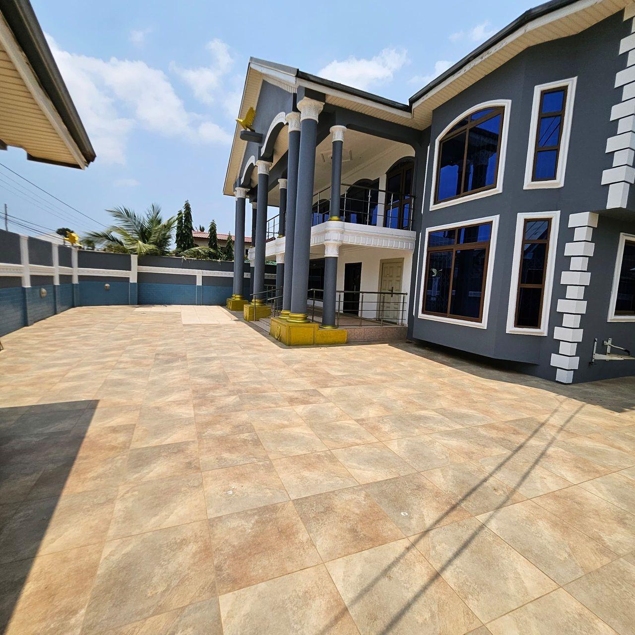 8 bedroom hotel at SCC for sale