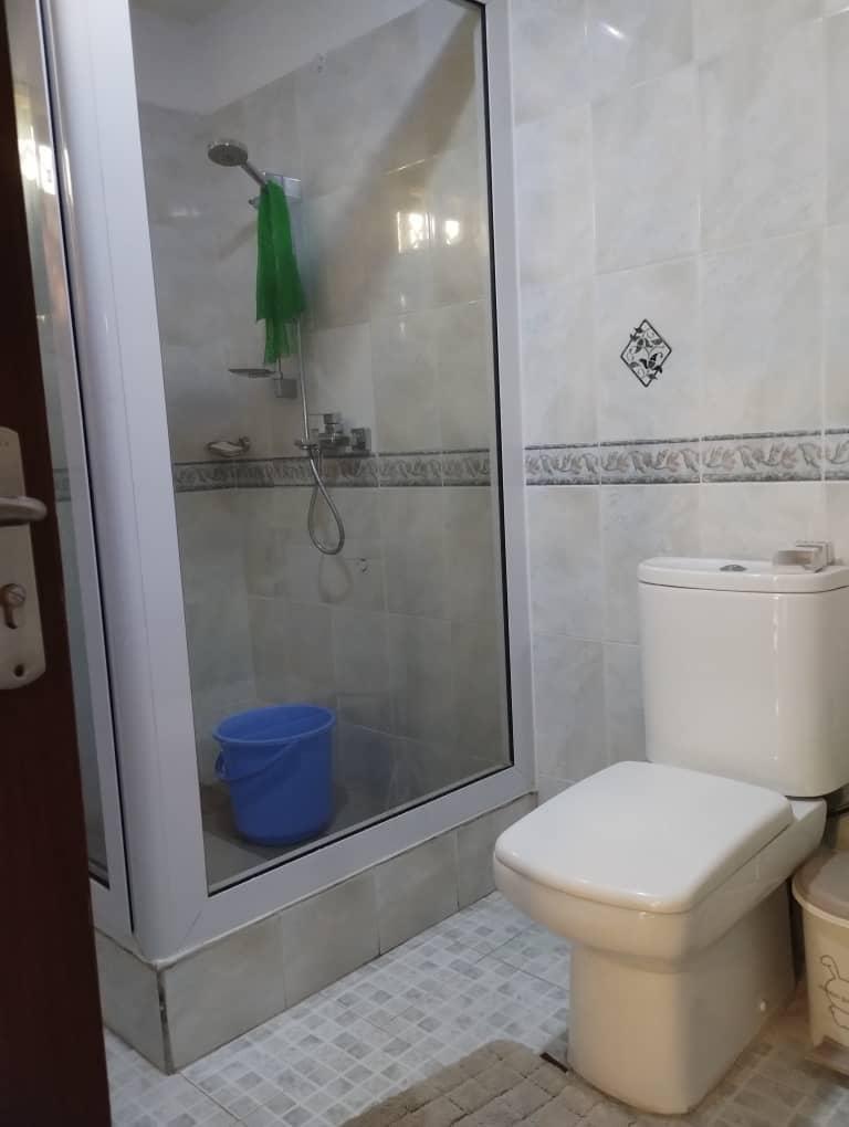 8 bedroom house + 2 bedroom servant quarters