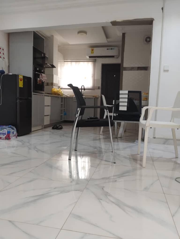 8 bedroom house + 2 bedroom servant quarters