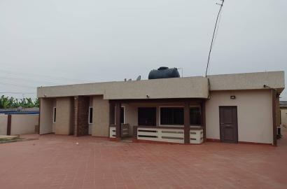 5 bedroom self compound house for Rent At Darkuman Official Town